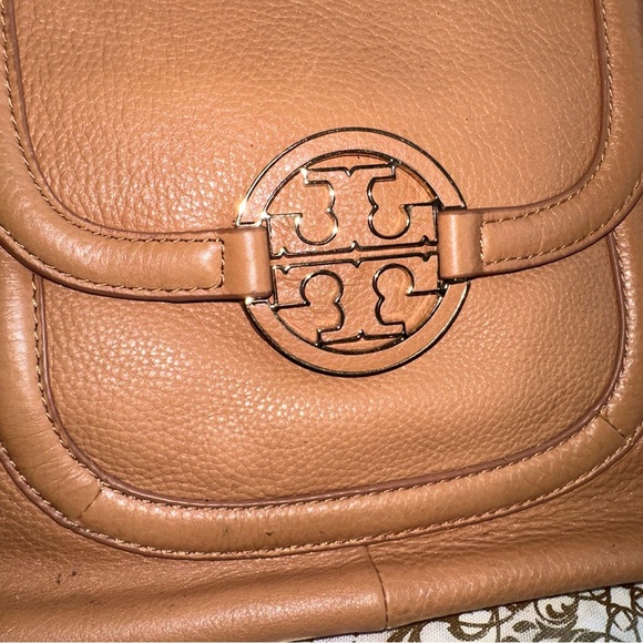 Tory Burch tan pebbled leather Amanda handbag - Picture 2 of 15